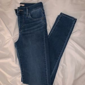 Levi 720 High Rise Super Skinny Jeans